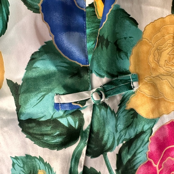 VTG Floral Satin Cover Up - Picture 6 of 6